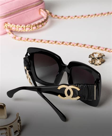 lunette chanel femme|Chanel eyewear catalogue.